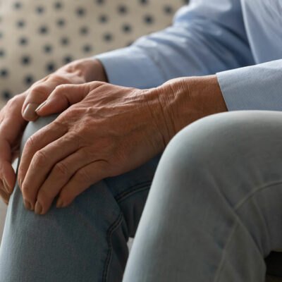 7 bone weakening signs that require immediate attention