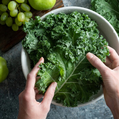 9 superfoods that may help manage macular degeneration